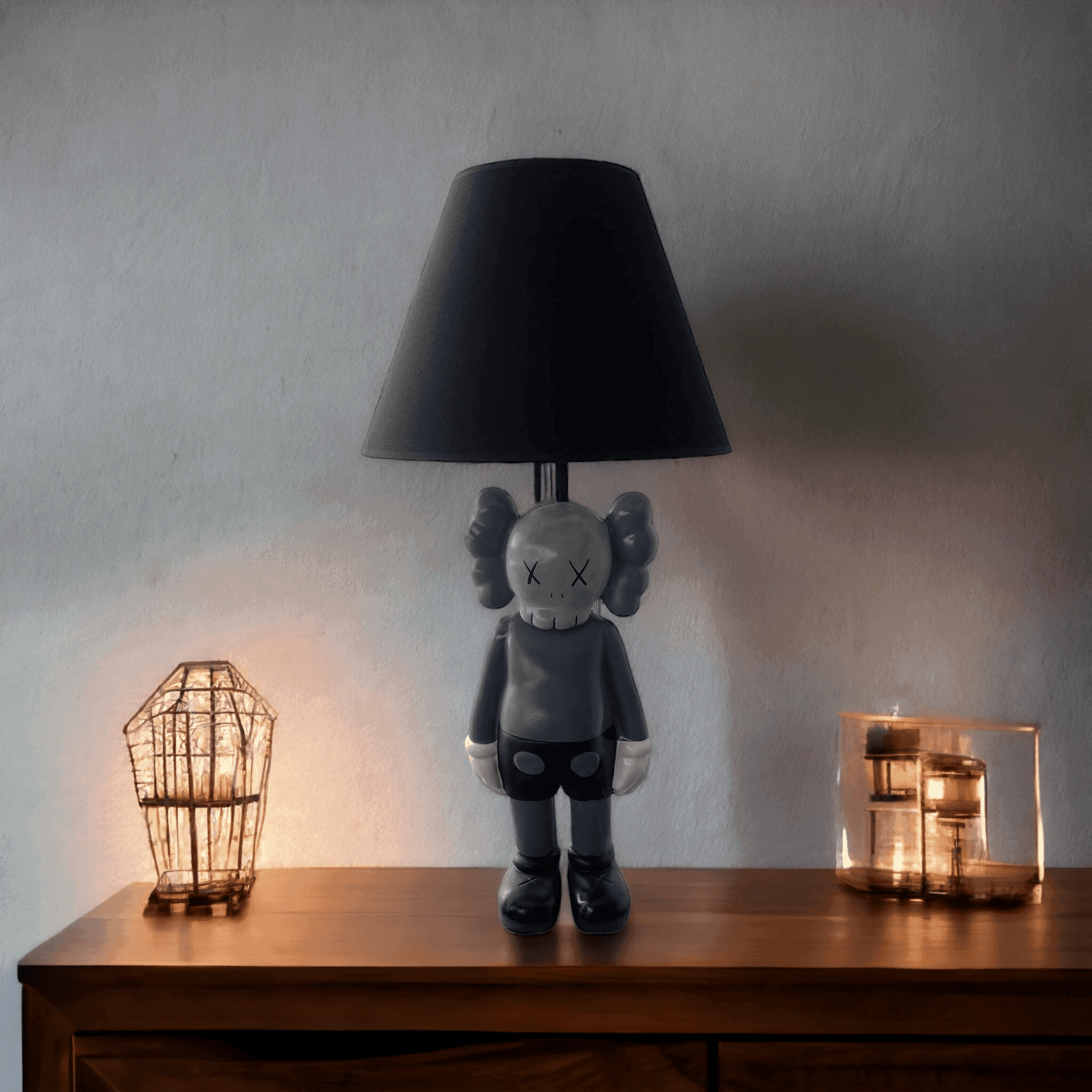 Kaws Masa Lambası 2 - vinterro