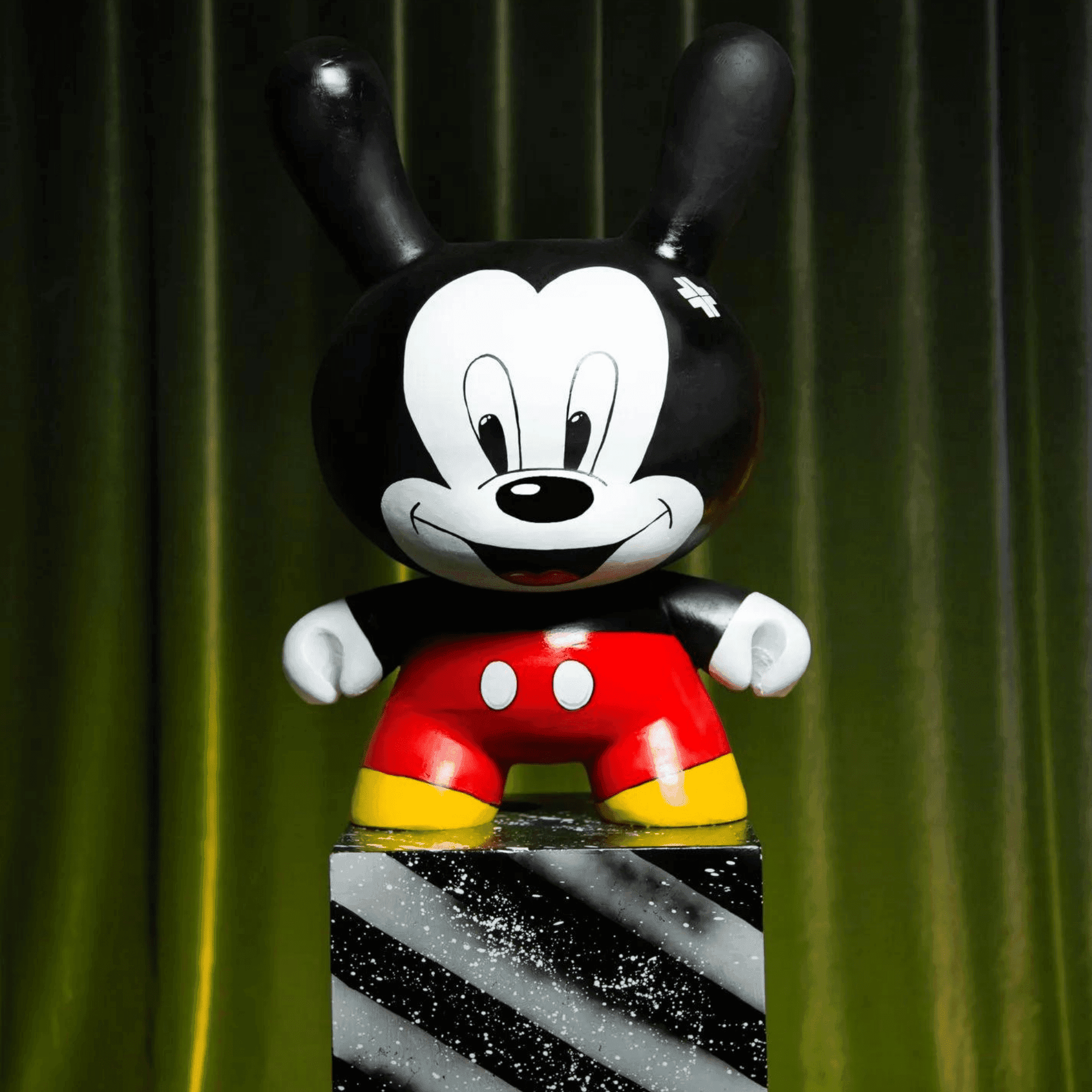 Kidrobot – Mickey Heykel - vinterro