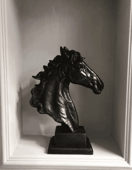 At Büstü - vinterro