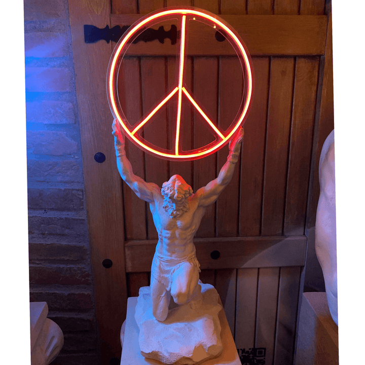 Design Atlas Peace Sculpture - vinterro