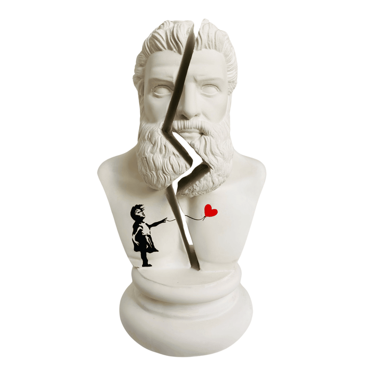 Design Hercules – Girl with Balloon Sculpture - vinterro