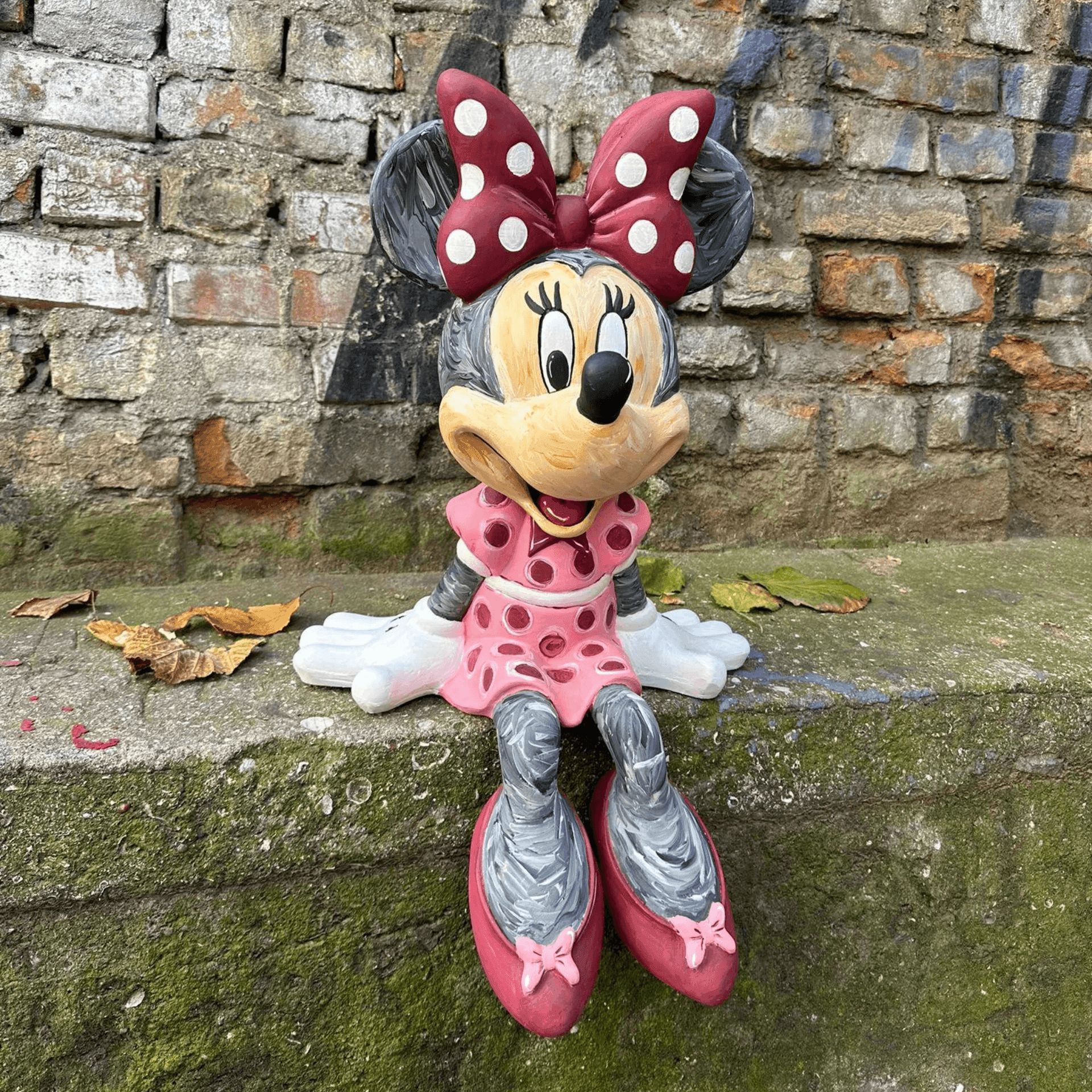 Design New Minnie Mouse Sculpture - vinterro