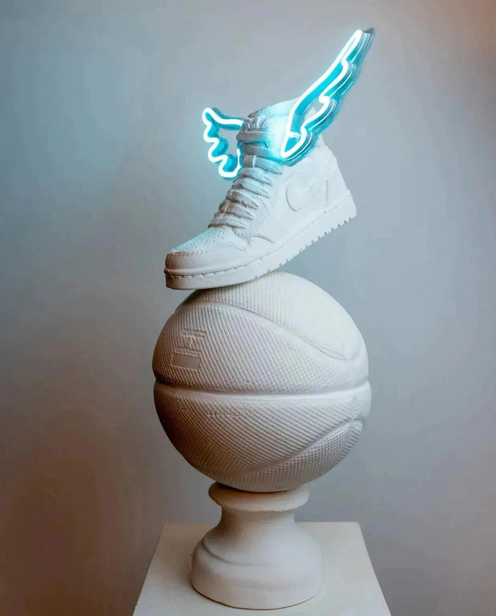Flying basket ball Sculpture - vinterro
