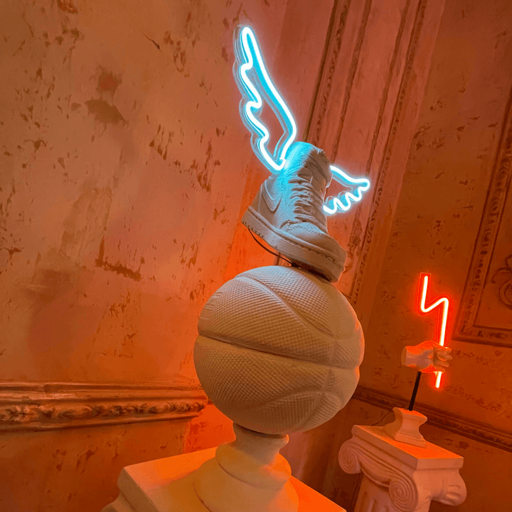 Flying basket ball Sculpture - vinterro