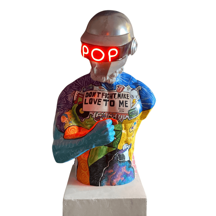 Hercules Pop Helmet Sculpture - vinterro