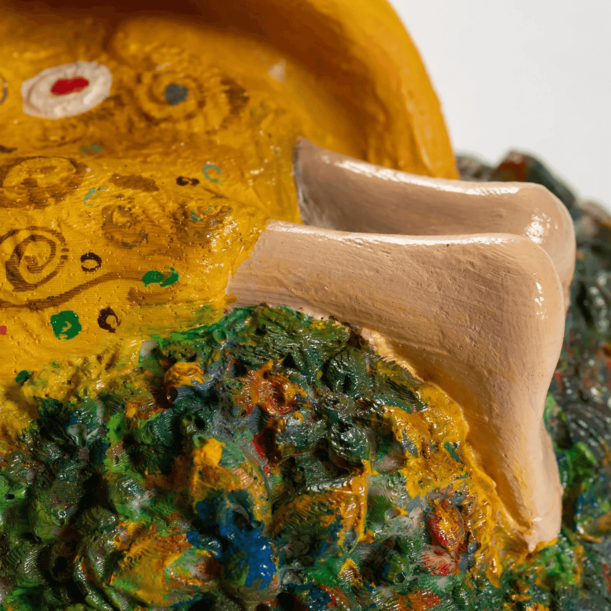 The Kiss Heykeli- Gustav Klimt - vinterro